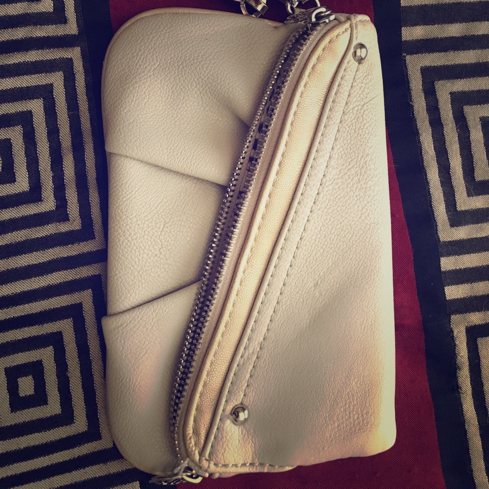JLo wristlet